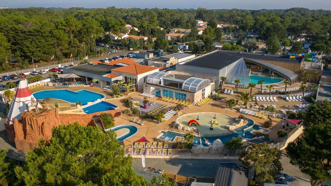 Camping Les Genets Campsite *